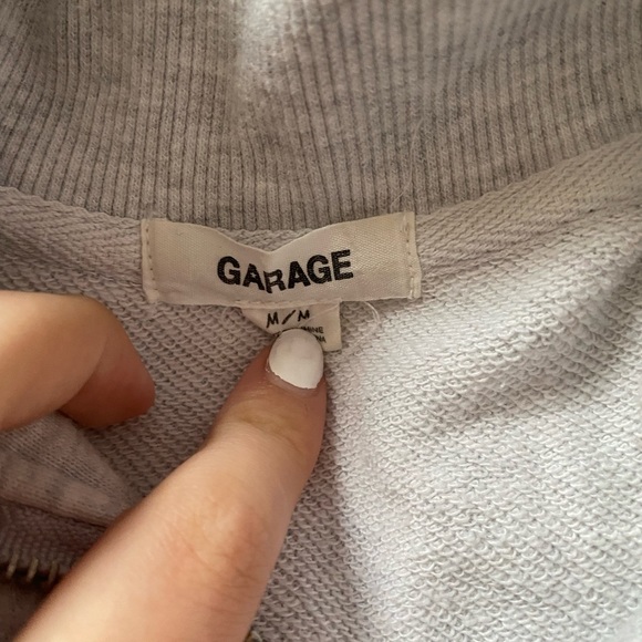 slightly cropped quarter zip from garage - Picture 2 of 2